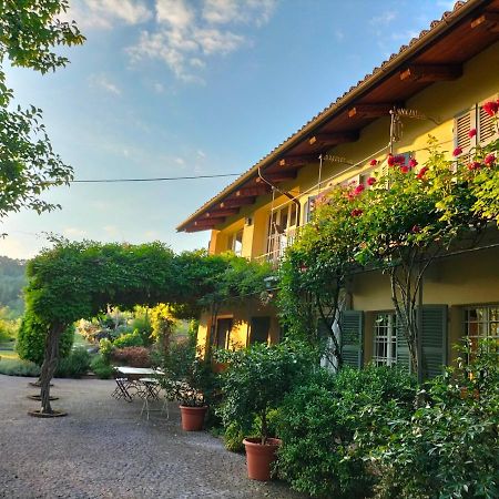 Sotto La Luna Bruna B&B Cocconato Luaran gambar