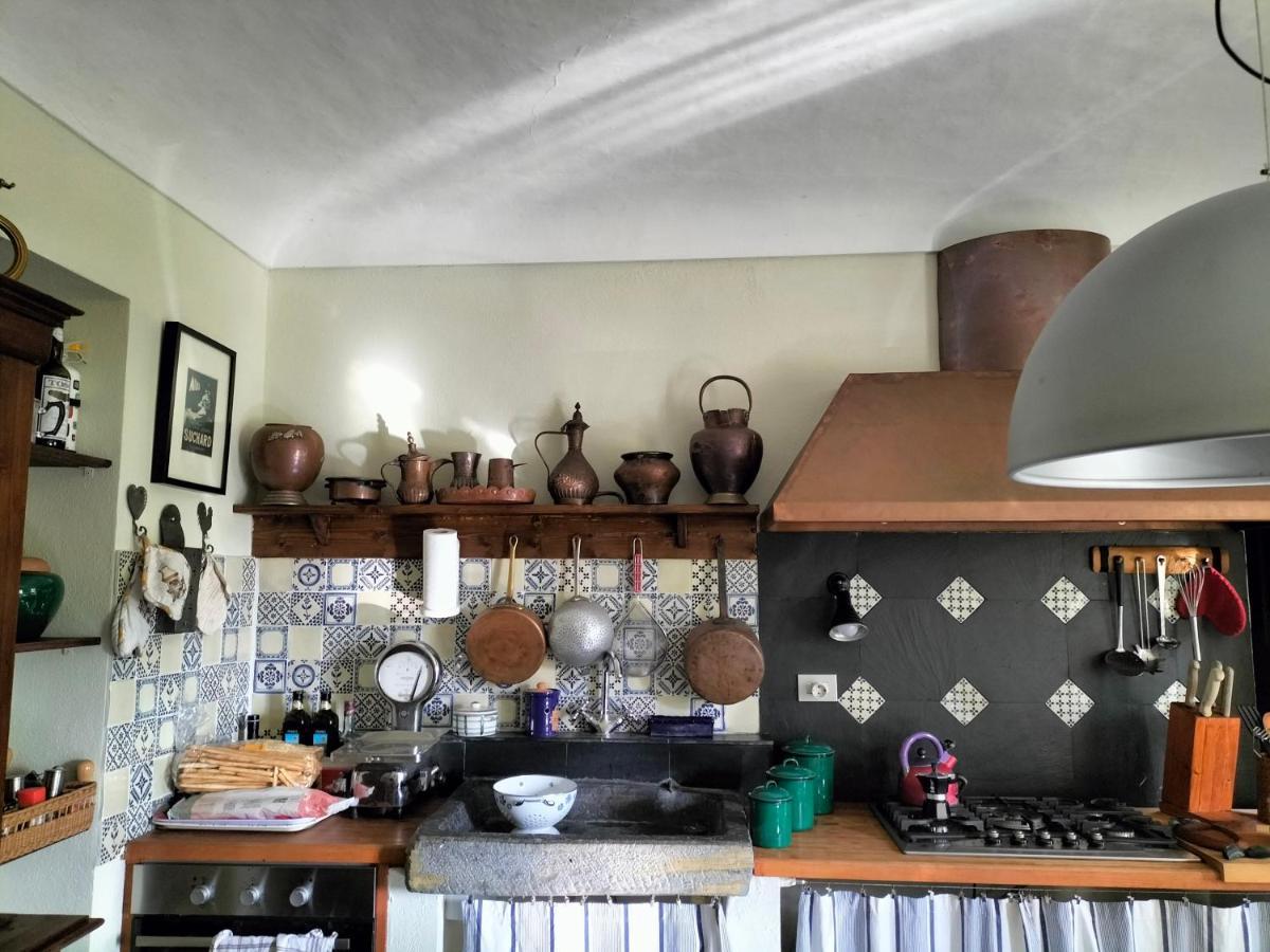 Sotto La Luna Bruna B&B Cocconato Luaran gambar