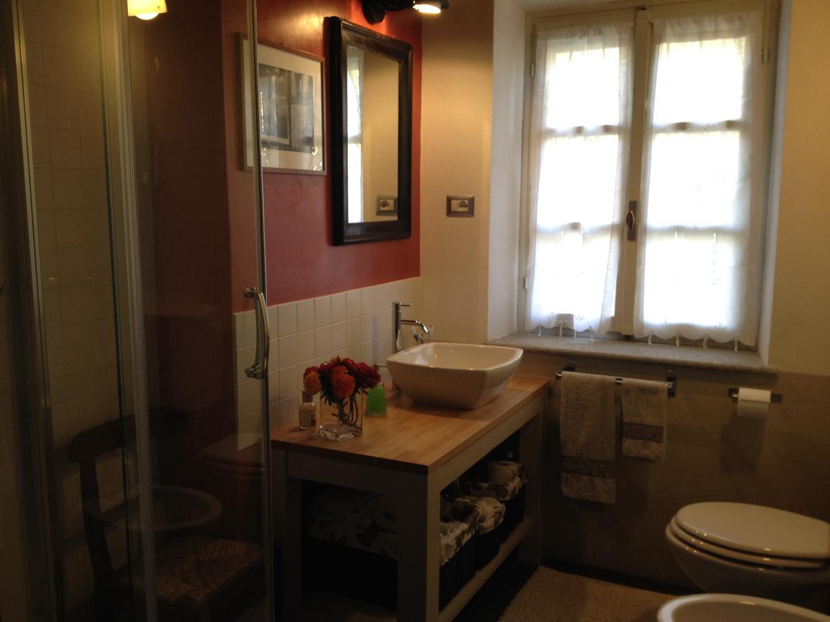 Sotto La Luna Bruna B&B Cocconato Luaran gambar