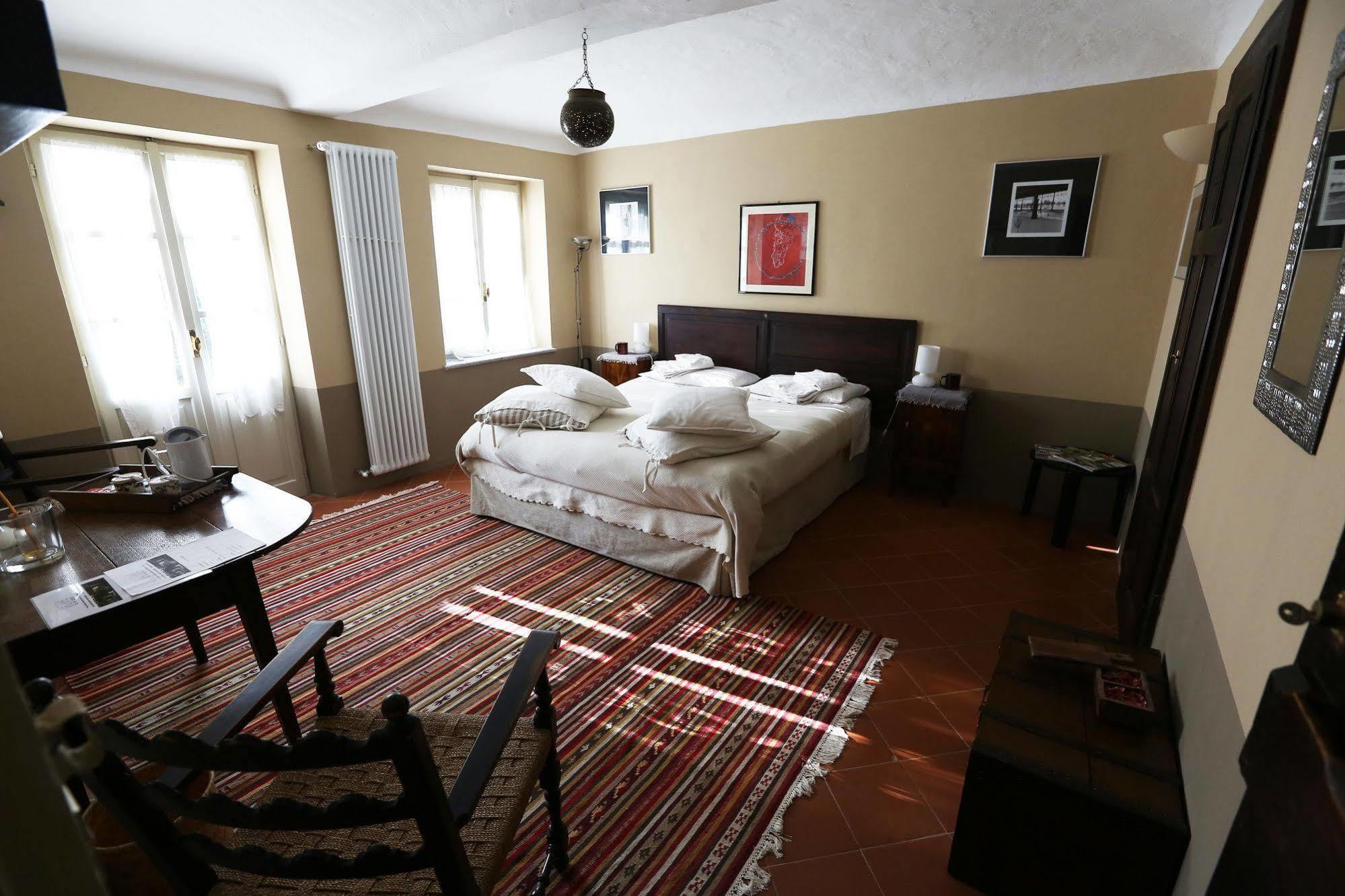 Sotto La Luna Bruna B&B Cocconato Luaran gambar