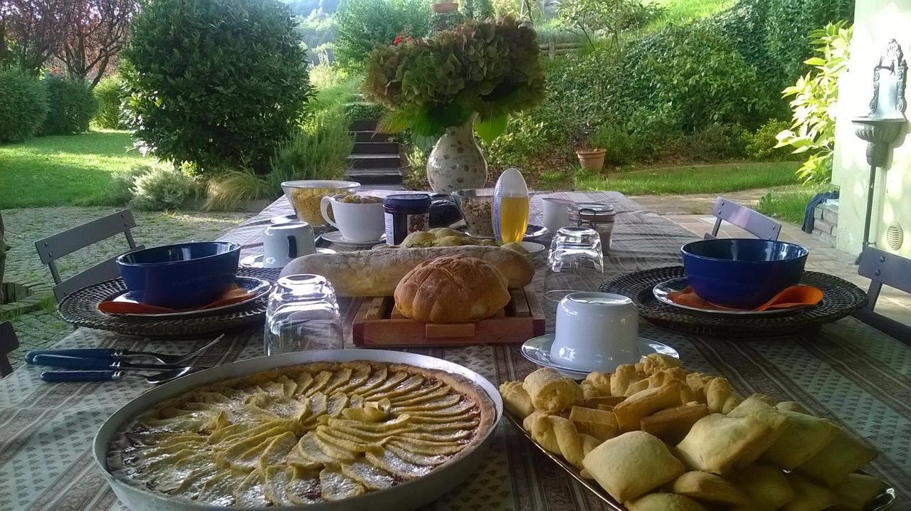 Sotto La Luna Bruna B&B Cocconato Luaran gambar